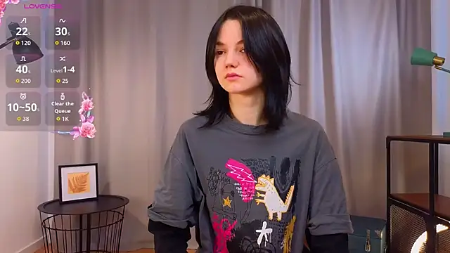 Snapshot of PamilaGrassle chatting on 10-05-25, 04:11 PamilaGrassle online show from 10-05-25, 04:11