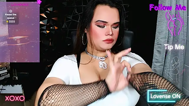 Snapshot of xHugeHarleySelfsuckerx chatting on 10-13-25, 12:54 xHugeHarleySelfsuckerx online show from 10-13-25, 12:54