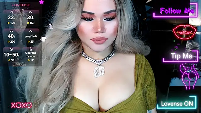 Snapshot of xHugeHarleySelfsuckerx chatting on 10-23-25, 03:17 xHugeHarleySelfsuckerx online show from 10-23-25, 03:17