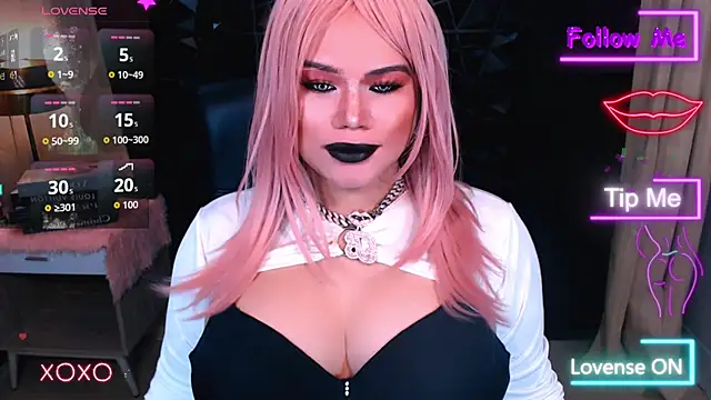 Snapshot of xHugeHarleySelfsuckerx chatting on 10-31-25, 06:42 xHugeHarleySelfsuckerx online show from 10-31-25, 06:42