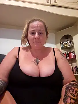 Biggtitz121 online show from 09-10-25, 07:36
