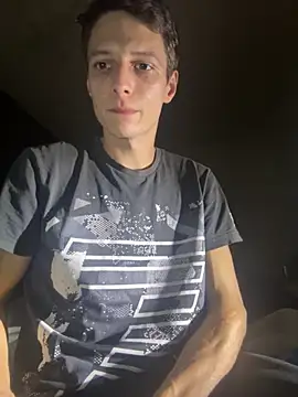 Snapshot of TurOnyou chatting on 11-04-25, 10:20 TurOnyou online show from 11-04-25, 10:20