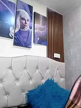 Sophi Thaylorr online show from 10-08-25, 01:42