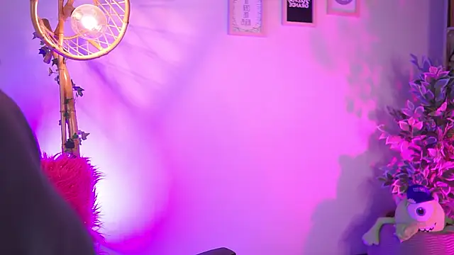  chloe moons  online show from 11-21-25, 07:34