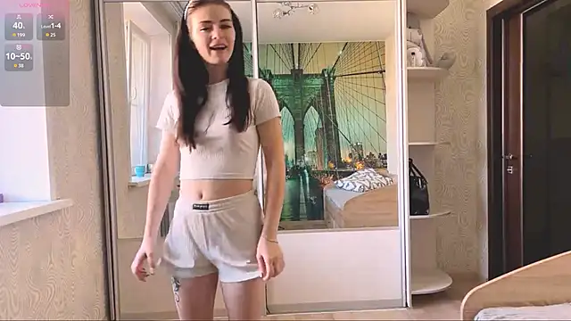 Snapshot of TianaWidell chatting on 10-31-25, 05:19 TianaWidell online show from 10-31-25, 05:19