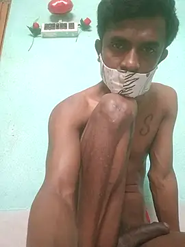 Snapshot of ShinuRoy chatting on 03-13-26, 01:45 ShinuRoy online show from 03-13-26, 01:45