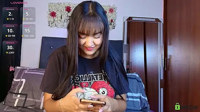 Snapshot of madisonwalkeeer chatting on 10-12-25, 12:59 madisonwalkeeer online show from 10-12-25, 12:59