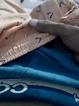 Snapshot of Mr_xxx007@xh chatting on 10-05-25, 09:51 Mr xxx007xh online show from 10-05-25, 09:51