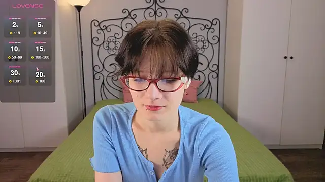 oliviafairy1 online show from 09-23-25, 03:59