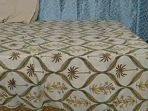 Its-ishikaa online show from 09-28-25, 04:18