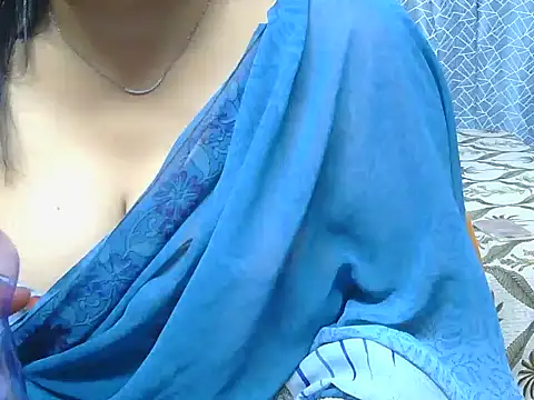 Its-ishikaa online show from 10-19-25, 04:35