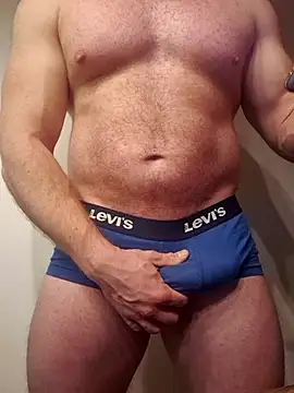 AlphaGymMale online show from 12-17-25, 01:00