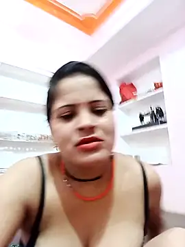 Snapshot of Sexi_savitri chatting on 09-13-25, 10:20 Sexi savitri online show from 09-13-25, 10:20