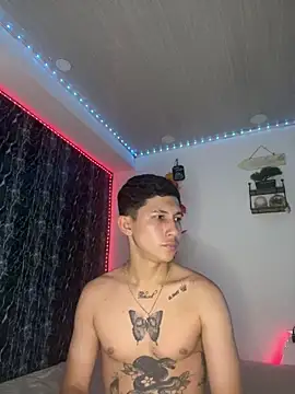 Alejandro BigCock22 online show from 09-15-25, 02:33