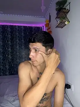 Alejandro BigCock22 online show from 10-05-25, 08:12