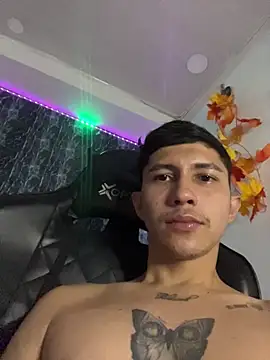 Alejandro BigCock22 online show from 10-27-25, 04:38