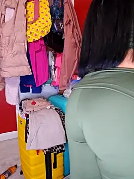 Filthymaddymilfy25 online show from 12-17-25, 12:11