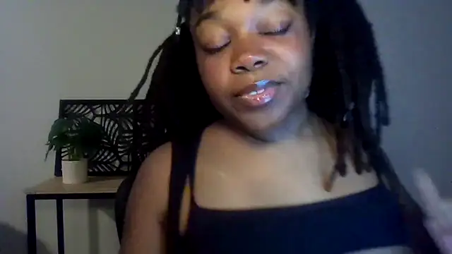 Snapshot of princess_chocolate chatting on 09-18-25, 03:03 princess chocolate online show from 09-18-25, 03:03