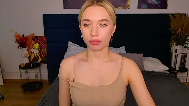 Snapshot of RachelColon chatting on 09-22-25, 10:17 RachelColon online show from 09-22-25, 10:17