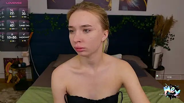 Snapshot of RachelColon chatting on 10-03-25, 02:25 RachelColon online show from 10-03-25, 02:25