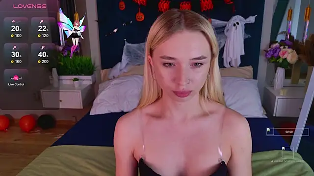 Snapshot of RachelColon chatting on 11-01-25, 03:47 RachelColon online show from 11-01-25, 03:47