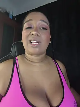Snapshot of Yera_brown69 chatting on 04-24-26, 02:03 Yera brown69 online show from 04-24-26, 02:03