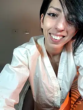 flowermadness online show from 11-22-25, 12:15