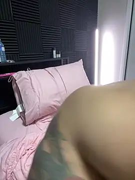 SpicyThic online show from 04-09-26, 03:39