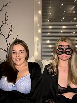 Snapshot of ItsLxsa chatting on 09-19-25, 10:54 ItsLxsa online show from 09-19-25, 10:54