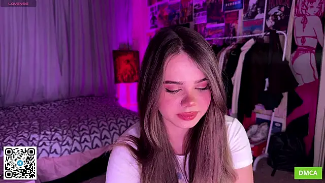 PinkiRay online show from 10-19-25, 05:13