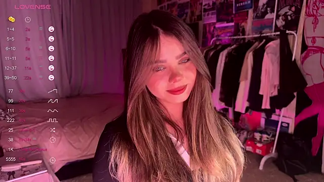 PinkiRay online show from 10-26-25, 05:41