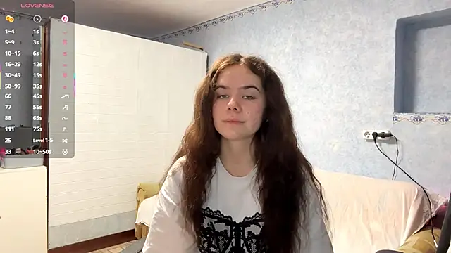 Lia rise online show from 11-28-25, 03:04