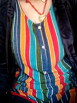 Snapshot of Hot_tin74 chatting on 11-01-25, 06:48 Hot tin74 online show from 11-01-25, 06:48