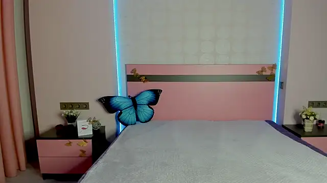 MeryMidnight online show from 09-27-25, 05:23