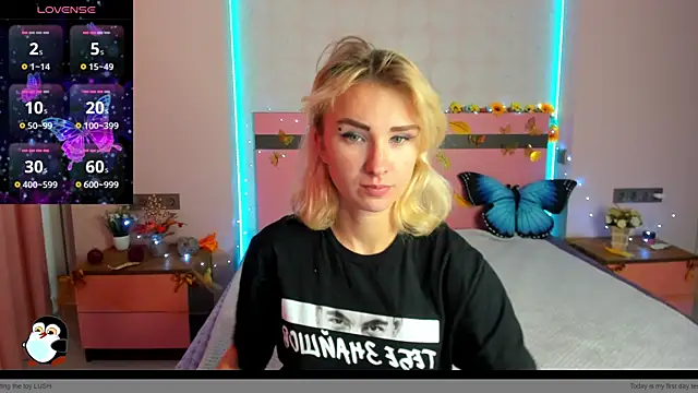 MeryMidnight online show from 10-13-25, 06:13