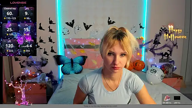 MeryMidnight online show from 10-29-25, 06:37