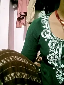 Hot-yuo84 online show from 10-03-25, 06:16