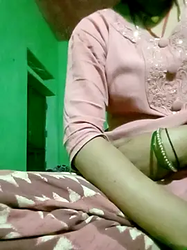 Hot-yuo84 online show from 10-24-25, 04:25