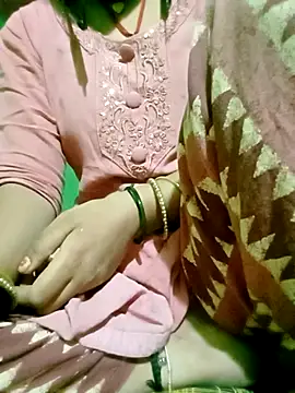 Hot-yuo84 online show from 10-26-25, 06:25