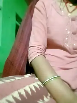 Hot-yuo84 online show from 11-01-25, 05:26