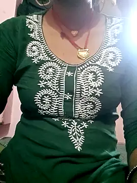 Hot-yuo84 online show from 11-05-25, 08:03