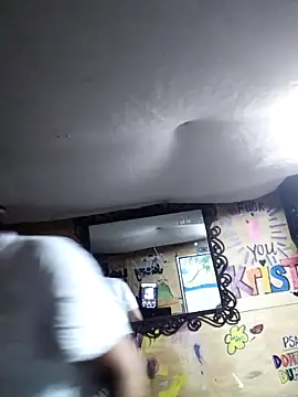 Snapshot of Jeremycle chatting on 10-13-25, 01:16 Jeremycle online show from 10-13-25, 01:16