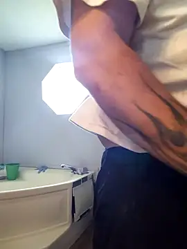 Snapshot of Jeremycle chatting on 10-20-25, 07:36 Jeremycle online show from 10-20-25, 07:36