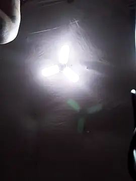 Snapshot of Jeremycle chatting on 11-04-25, 10:36 Jeremycle online show from 11-04-25, 10:36