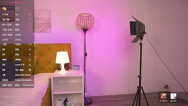 Lisafoxy  online show from 03-06-26, 12:07