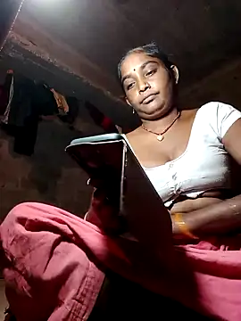 Snapshot of sadhna200 chatting on 09-25-25, 08:23 sadhna200 online show from 09-25-25, 08:23