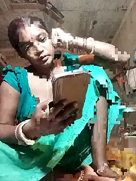 Snapshot of sadhna200 chatting on 10-25-25, 06:46 sadhna200 online show from 10-25-25, 06:46