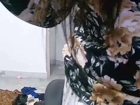 Mon-Luv online show from 09-26-25, 04:55