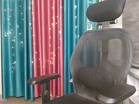 Snapshot of Your_candy_47 chatting on 11-29-25, 03:26 Your candy 47 online show from 11-29-25, 03:26