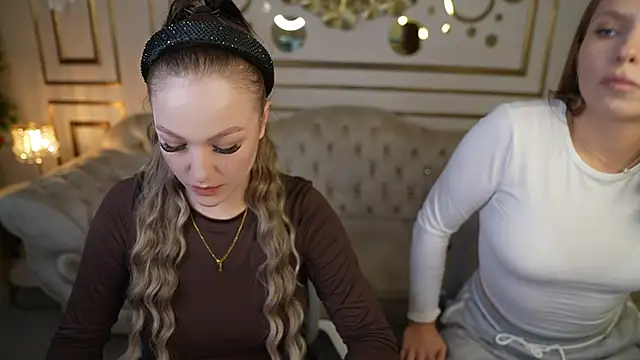 Ella 054 online show from 09-17-25, 11:01